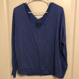 American Eagle V-Neck Shirt